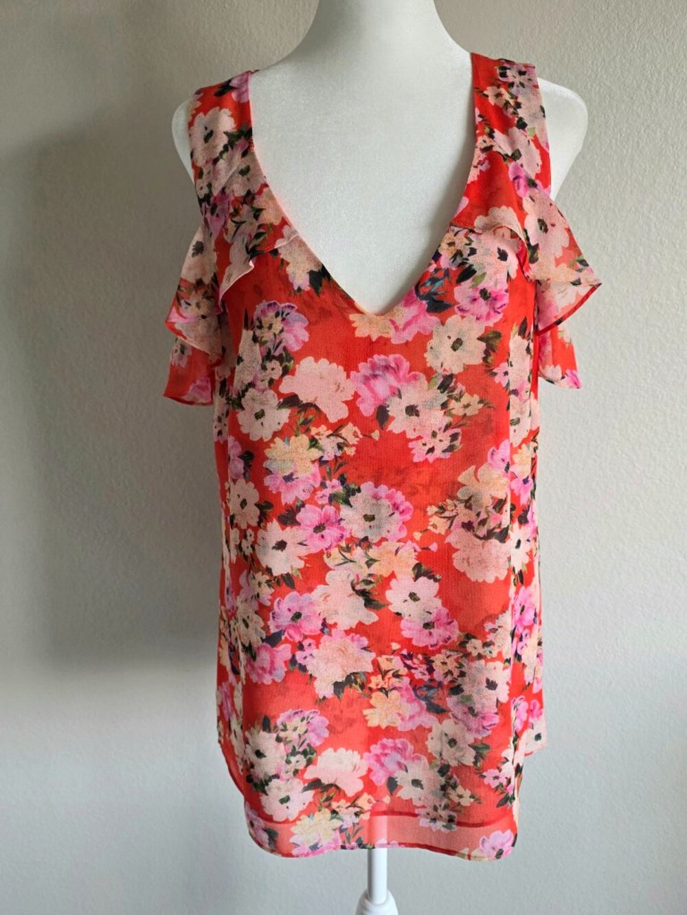 Cabi Blouse Bright Floral V-Neck Ruffle Layer Chiffon Lined Cold Shoulder Size M